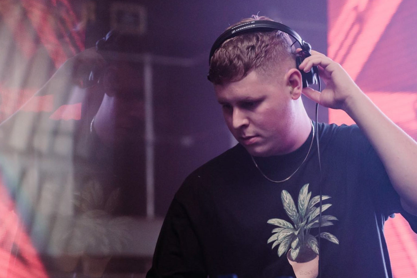 Eskimode / Air Force