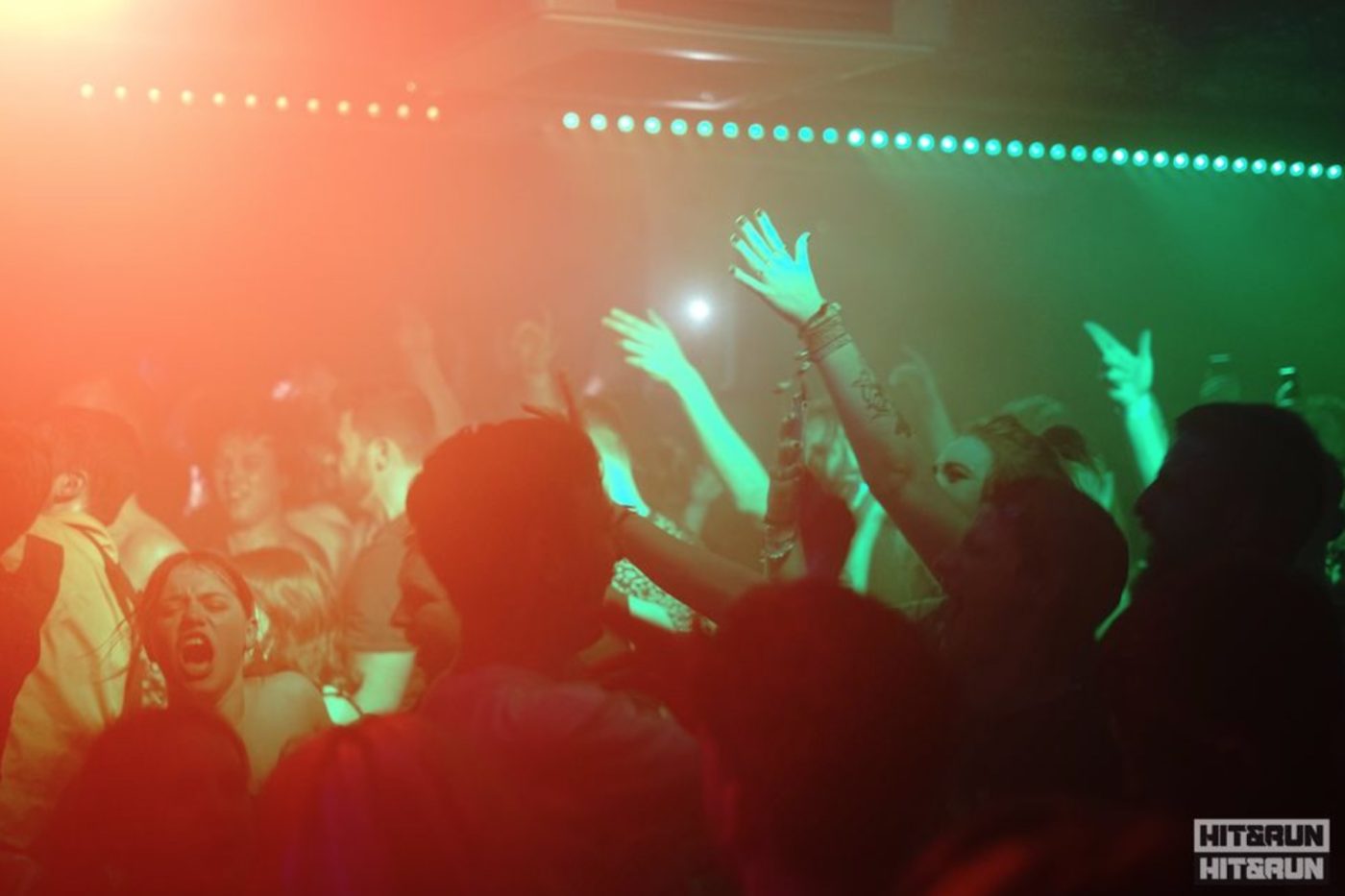 HIT & RUN pres. CRITICAL SOUND vs WHITE PEACH